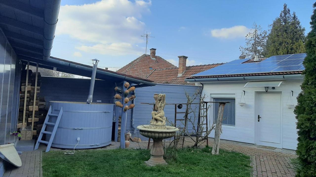 Villa Harmonia Gyula Eksteriør billede